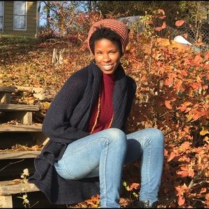 Meet your Posher, Corri